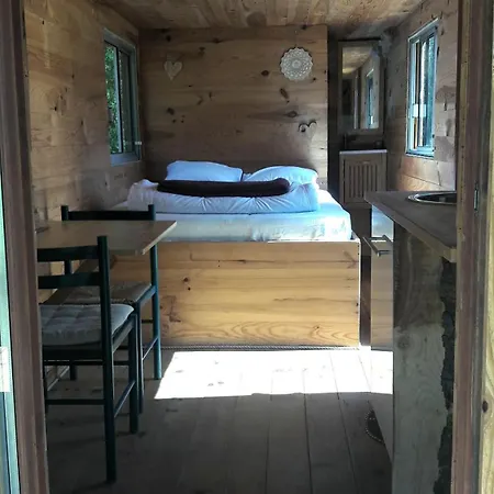 Roulotte Campsite *