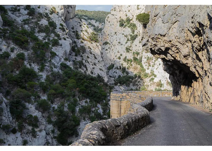 Roulotte Κάμπινγκ *